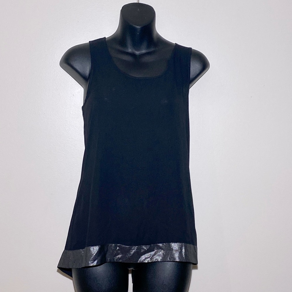 Sleeveless blouse